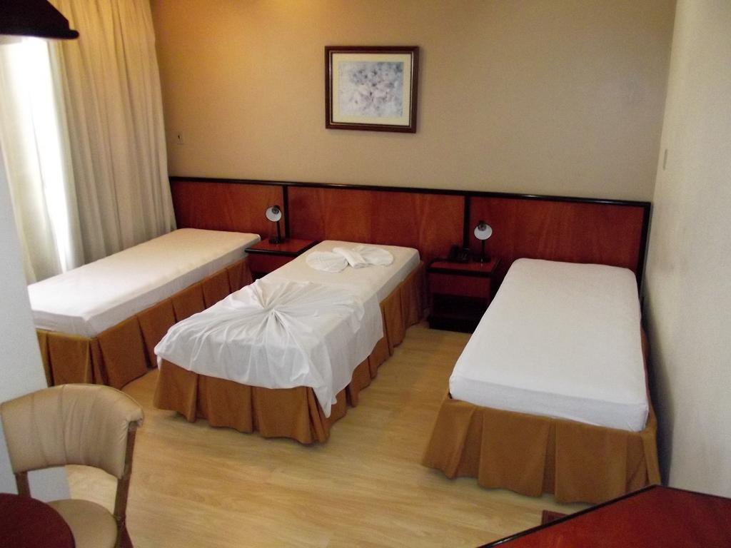 Geneviee Palace Hotel Ponta Grossa  Zimmer foto